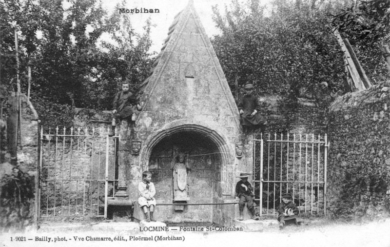 Fontaine de Locmin (Bretagne).