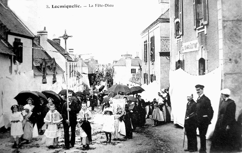 Ville de Locmiqulic (Bretagne).