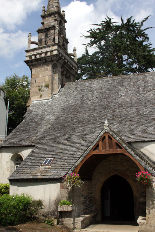 glise de Locqunol