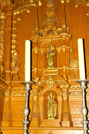 Matre-autel de l'glise Saint-Emilion de Loguivy-Plougras (Bretagne)