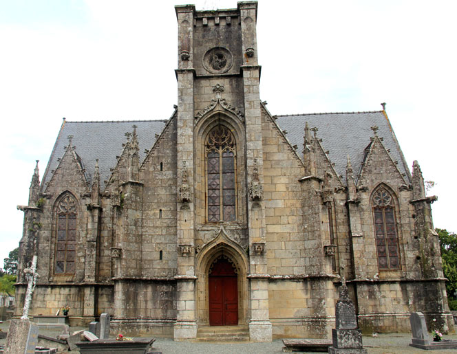 L'ancienne glise Saint-Ivy de Loguivy-Plougras (Bretagne)