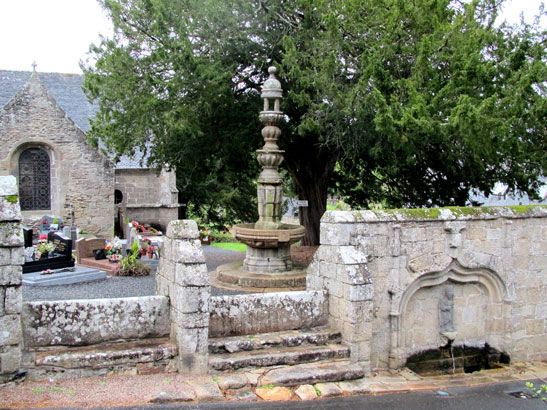 Eglise Saint-Yvy ou Ivy de Loguivy-les-Lannion