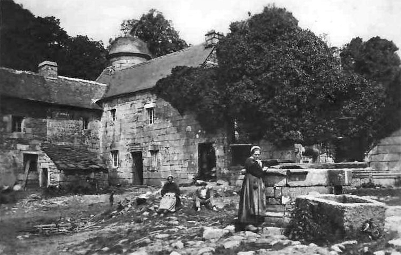 Ville de Loqueffret (Bretagne) : chteau de Rusquec.