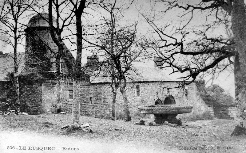 Ville de Loqueffret (Bretagne) : chteau de Rusquec.