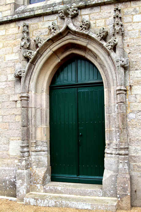L'église Saint-Yves de Louannec (Bretagne)