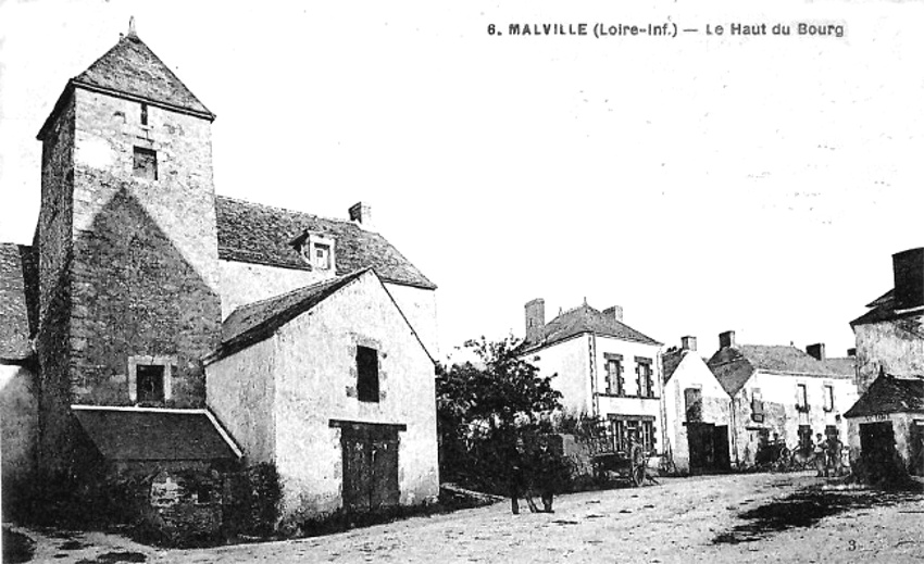 Le haut du bourg de Malville (Loire-Atlantique).