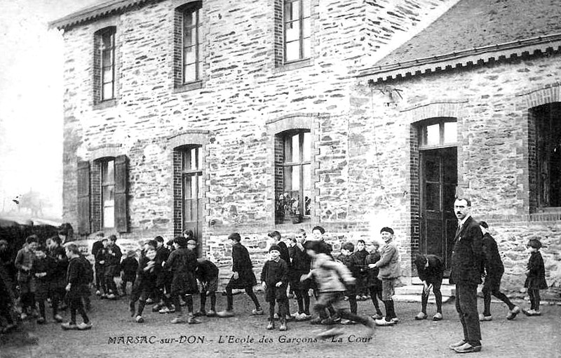Ecole de Marsac-sur-Don (anciennement en Bretagne).