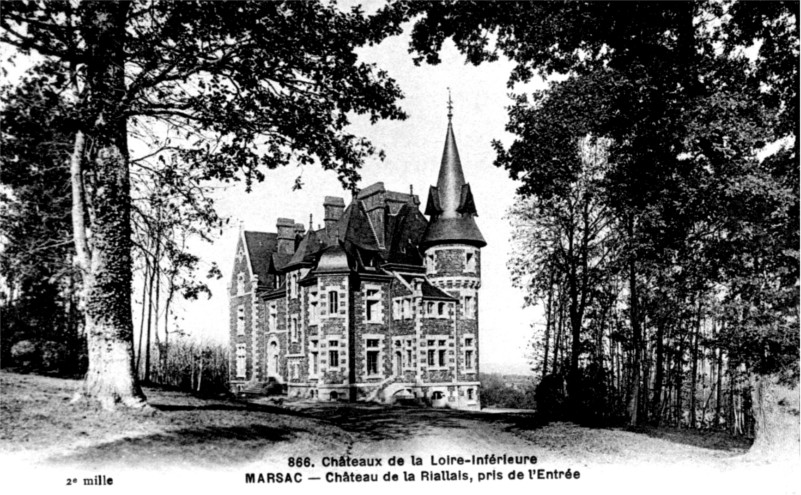 Château de la Riallais à Marsac-sur-Don (anciennement en Bretagne).