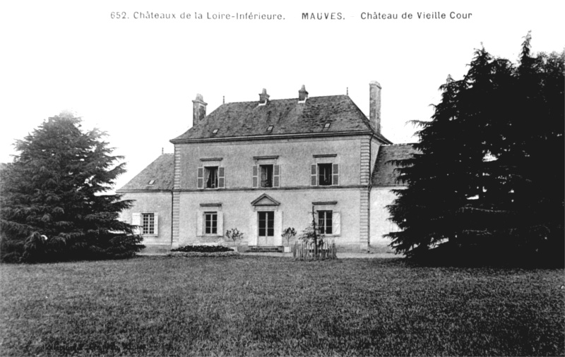 Chteau de Vieille-Cour  Mauves-sur-loire (Bretagne).