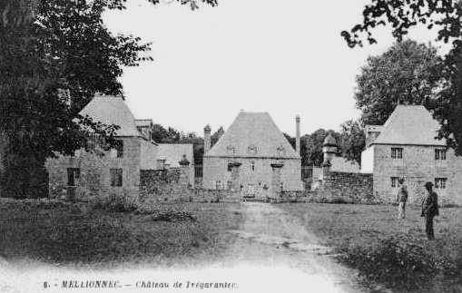 Mellionnec (Bretagne) : château de Tregarantec.