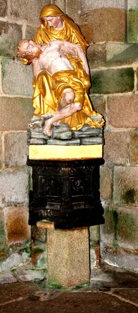 Statue de l'glise de Minihy-Trguier (Bretagne)