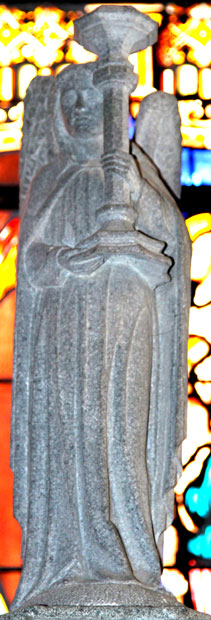Statue de l'autel de l'glise de Minihy-Trguier (Bretagne)