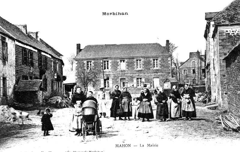 Ville de Mohon (Bretagne).