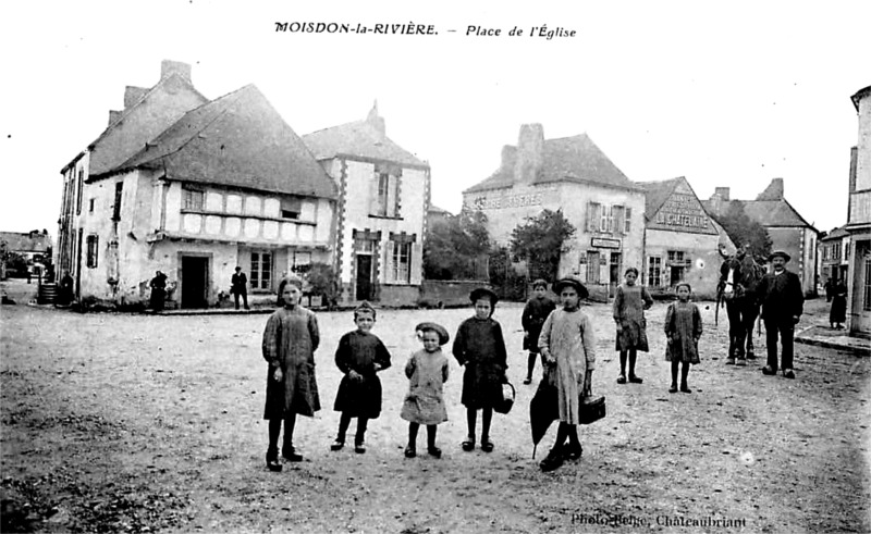 Ville de Moisdon-la-Rivire (anciennement en Bretagne).