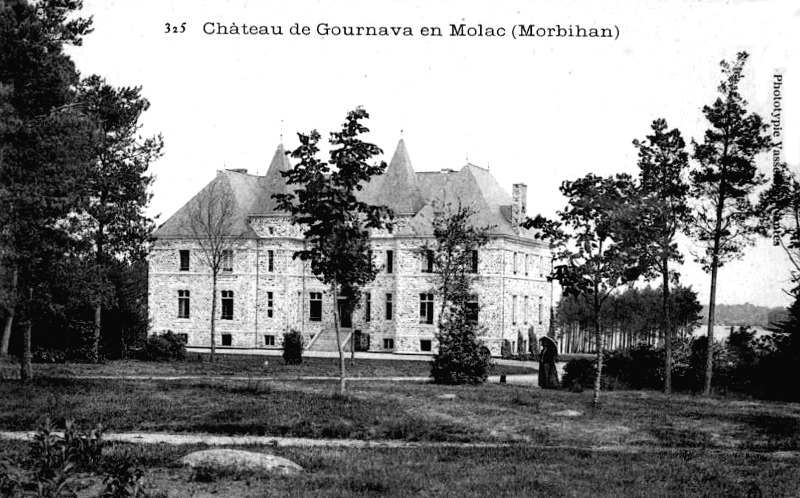Château (Gournava) de Molac (Bretagne).