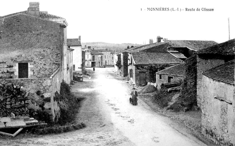 Ville de Monnires (Bretagne).