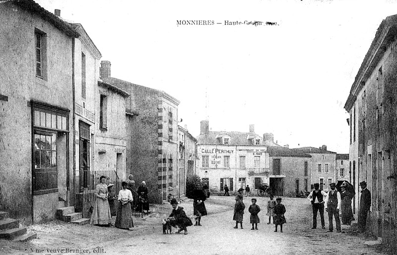 Ville de Monnires (Bretagne).