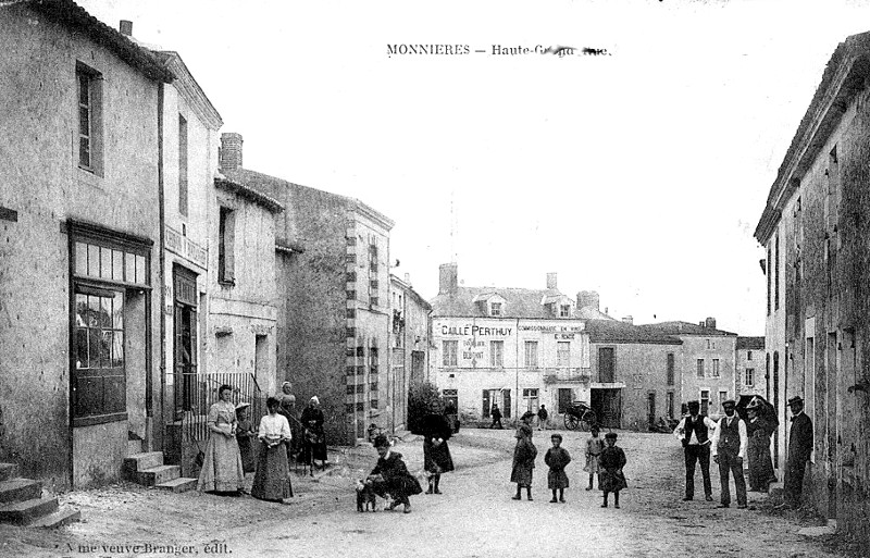 Ville de Monnires (Bretagne).