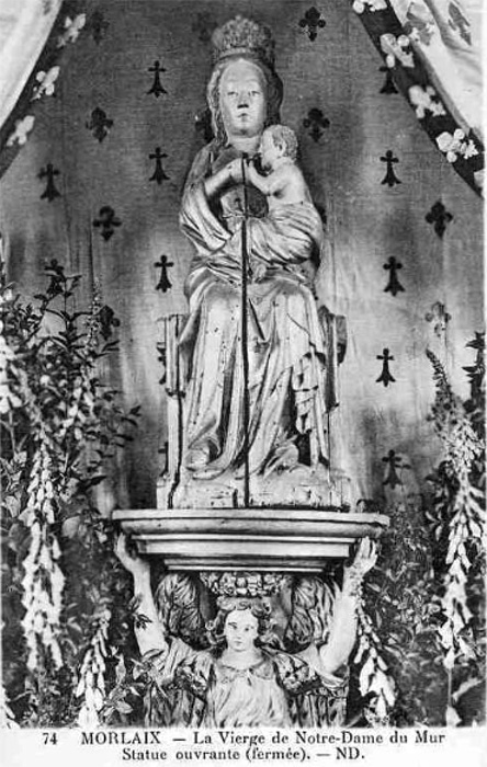 Morlaix (Bretagne) : statue de Notre-Dame du Mur.