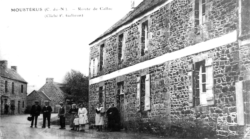 Ville de Moustru (Bretagne).