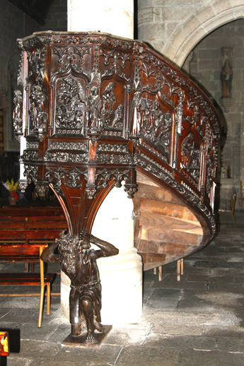 Eglise de Mr-de-Bretagne : la chaire