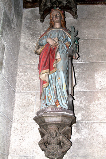 Statue de l'glise de Mr-de-Bretagne