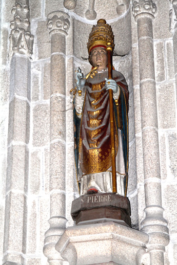 Statue de l'glise de Mr-de-Bretagne