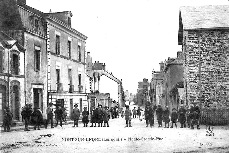 Ville de Nort-sur-Erdre (anciennement en Bretagne).