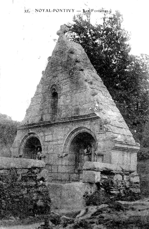 Fontaines de Noyal-Pontivy (Bretagne).