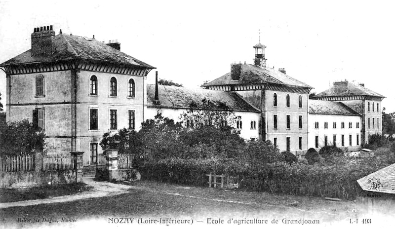 L'ancienne cole nationale d'Agriculture  Nozay (anciennement en Bretagne)