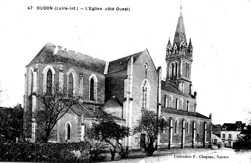Eglise d'Oudon (anciennement en Bretagne).