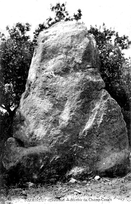 Menhir de Paimboeuf ou Paimbuf (anciennement en Bretagne).