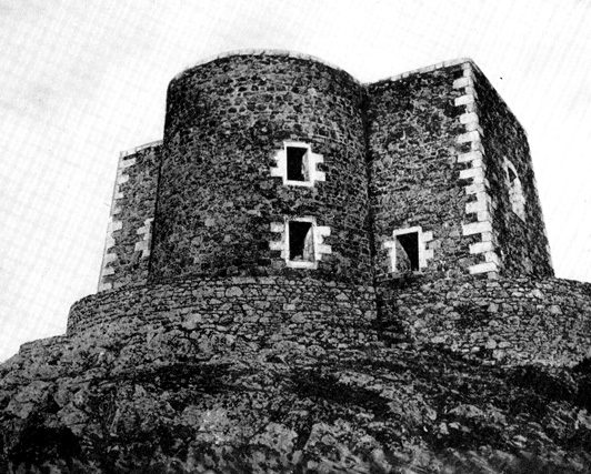 Perros-Guirec : fortifications de l'le aux Moines (Bretagne)
