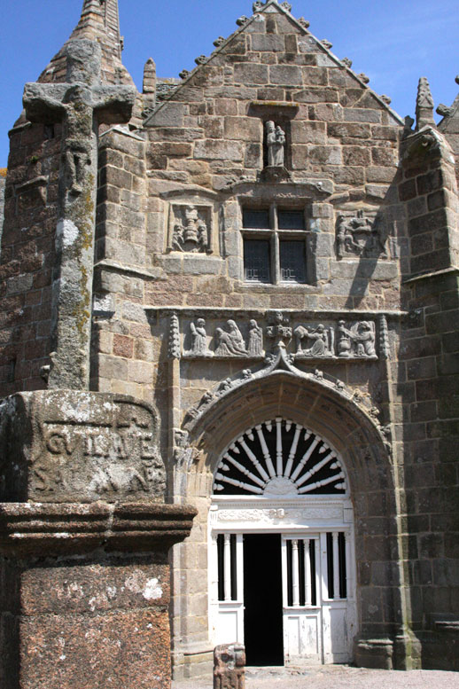 Perros-Guirec : chapelle Notre-Dame de la Clart