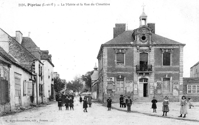 Mairie de Pipriac (Bretagne).
