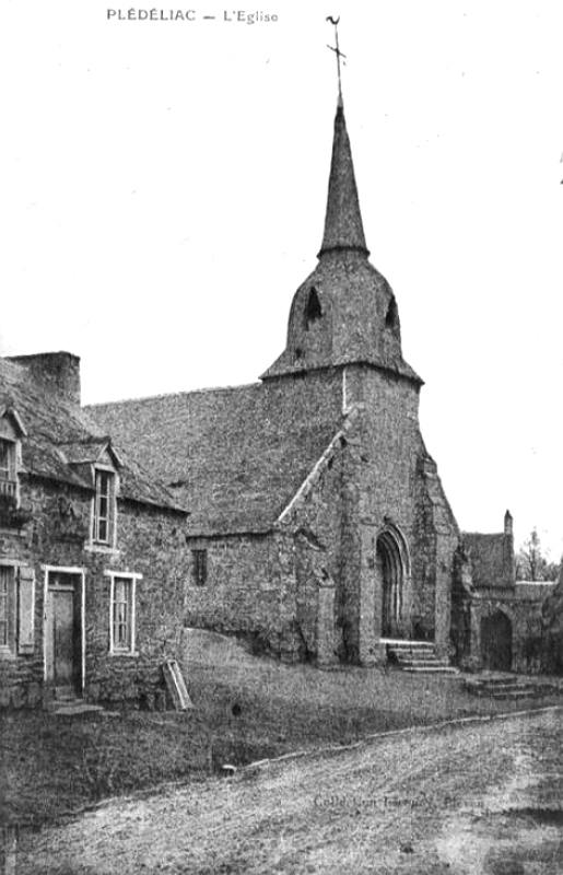 Eglise de Pldeliac (Bretagne).