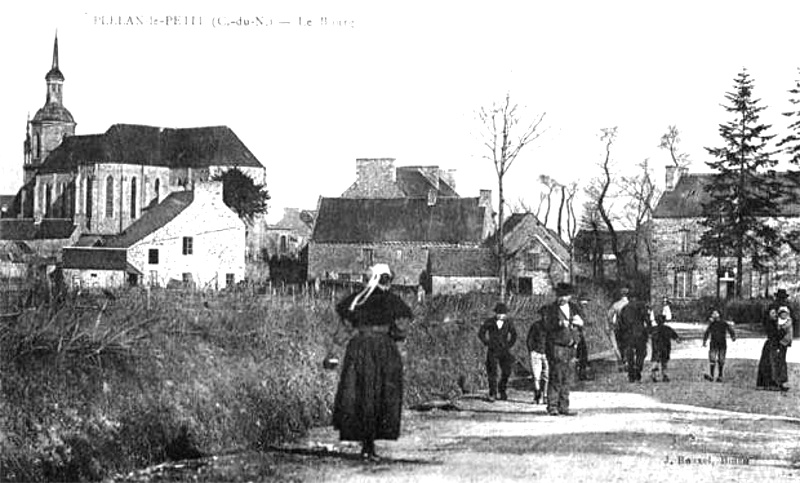 Ville de Pllan-le-Petit (Bretagne).