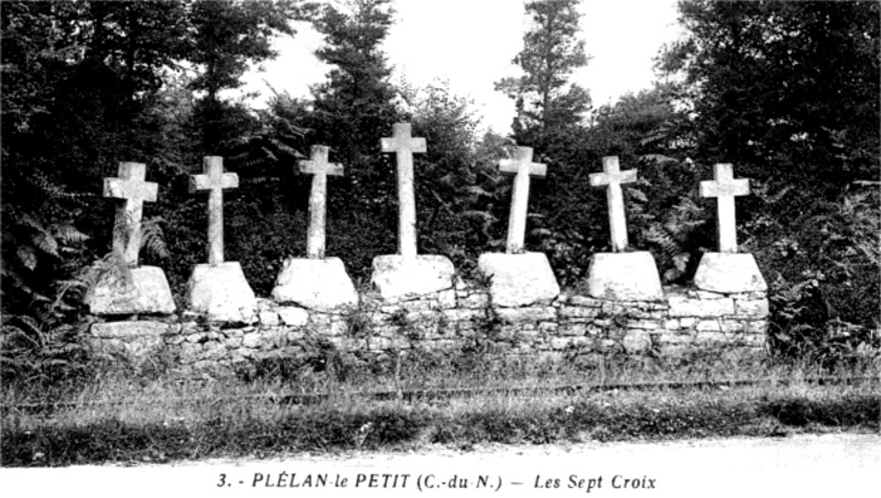 Les Sept Croix de Plélan-le-Petit (Bretagne).