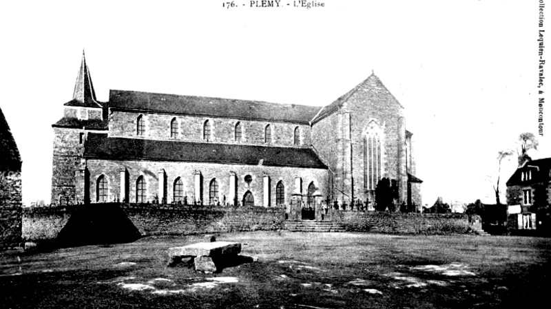Eglise de Plmy (Bretagne).