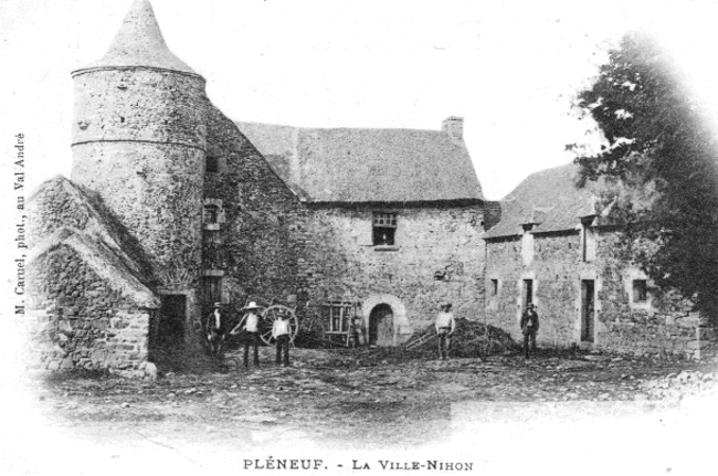 Ville de Pléneuf-Val-André (Bretagne) : manoir de Ville-Nihon.