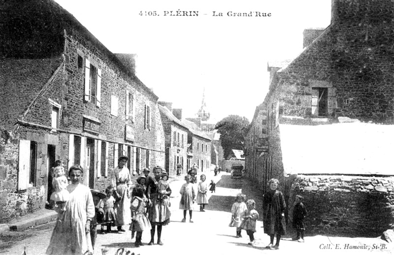 Ville de Plrin (Bretagne).