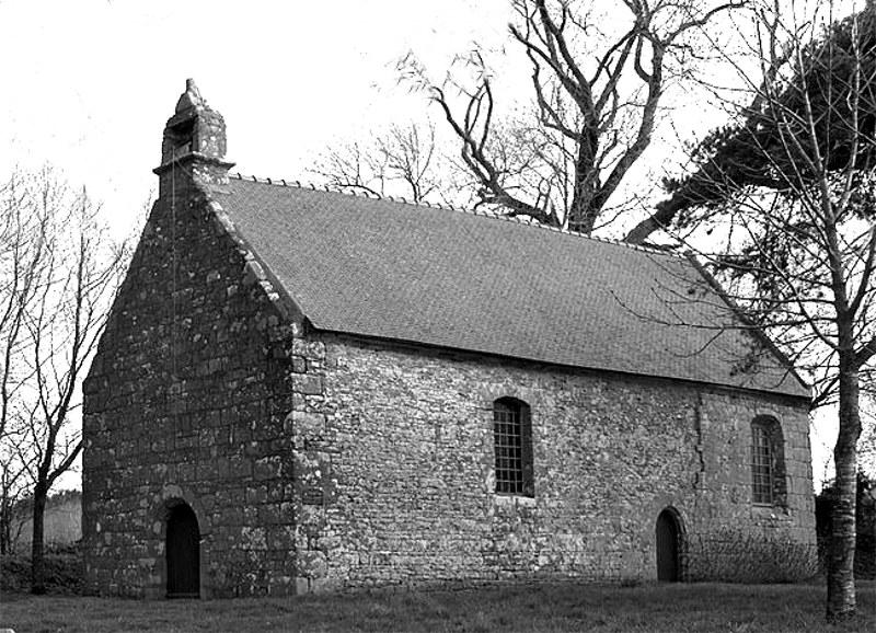 Chapelle de la Trinit  Plsidy (Bretagne).