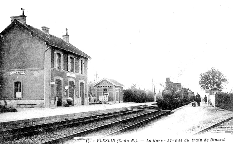 Pleslin-Trigavou (Bretagne) : gare de Pleslin.