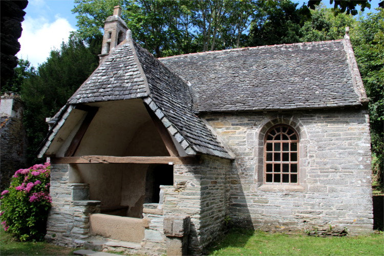 Plestin-les-Grves (Bretagne) : chapelle Sainte-Barbe.