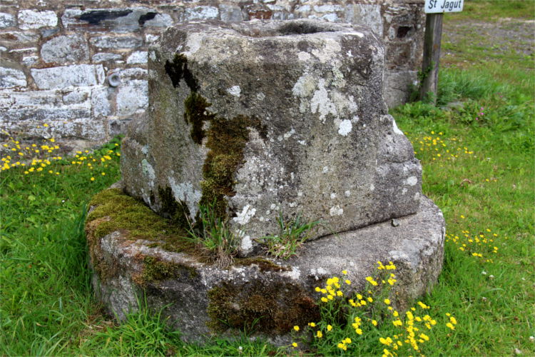 Plestin-les-Grves (Bretagne) : chapelle de Saint-Jagut.