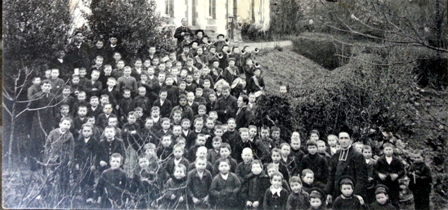 Ecole Saint-Joseph de Plestin-les-Grves (Bretagne).