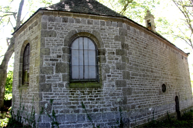 Chapelle de Saint-Roch à Plestin-les-Grèves (Bretagne).