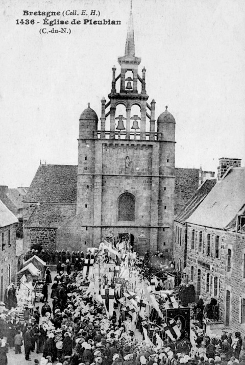 Eglise de Pleubian (Bretagne).