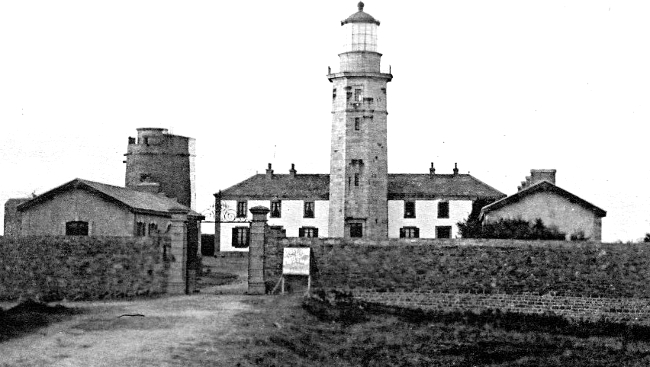 Phare de Plvenon (Bretagne).