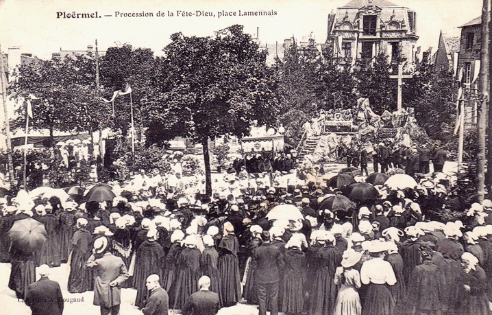 Plormel (Bretagne) : procession de la fte de Dieu